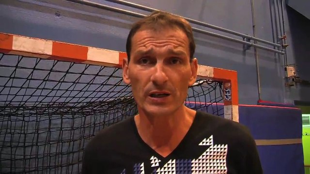 L'entraîneur du Martigues Handball Serge Laurain