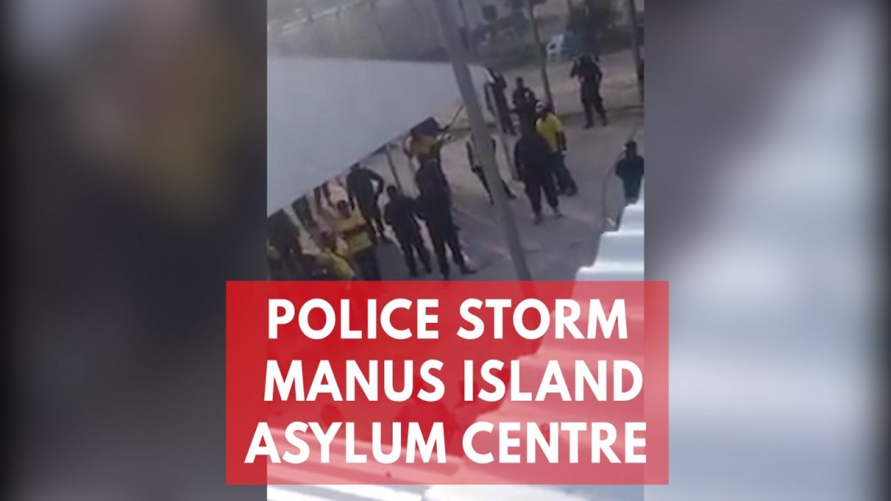 Papua New Guinea police order Manus Island asylum seekers out of camp