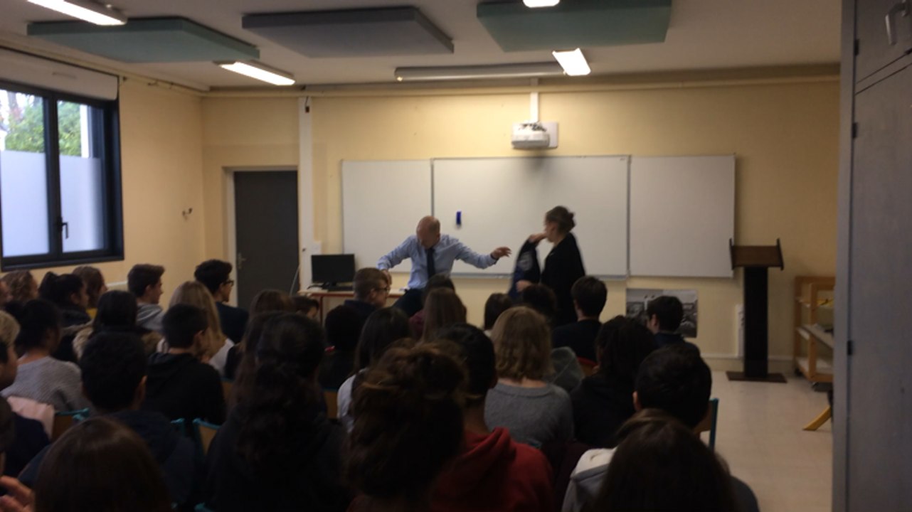 Au Mans, théâtre au collège Vercel