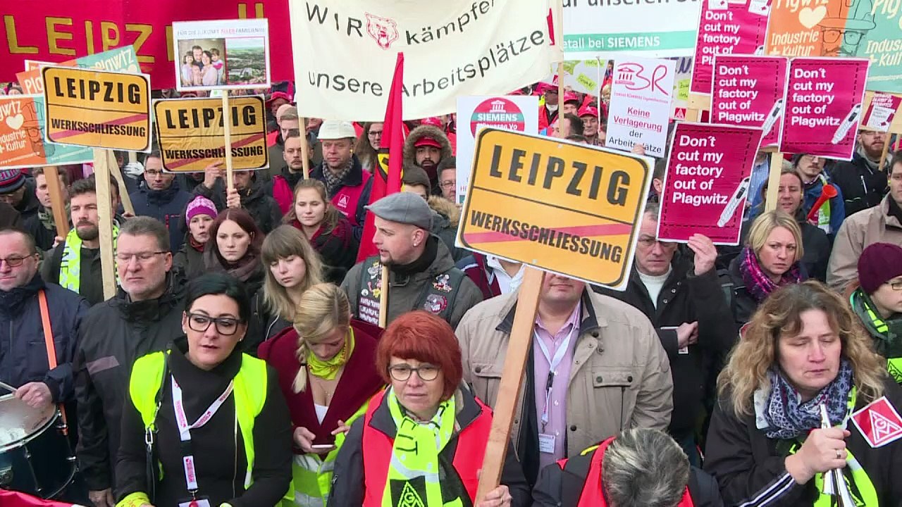 Siemens-mitarbeiter protestieren gegen geplanten jobabbau