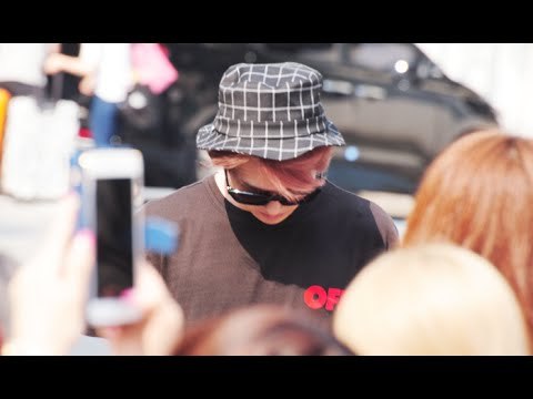 150529 SHINee Minho Onew arriving at Music Bank @kpopMap