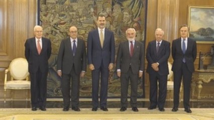La Fundación de la Real Academia entrega al Rey su memoria de actividades