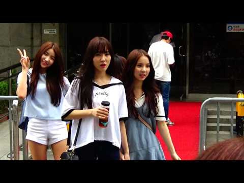 150731 GFRIEND leaving after Music Bank recording @Kpopmap