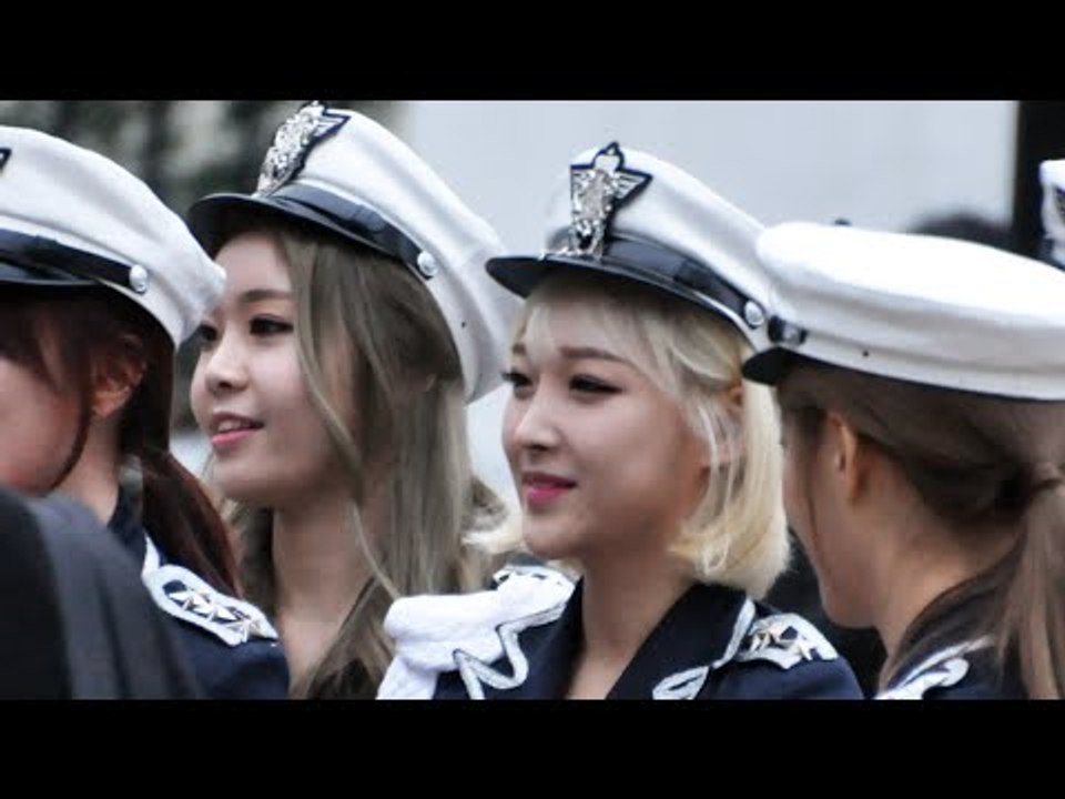 151120 WANNA.B arriving at Music Bank @Kpopmap