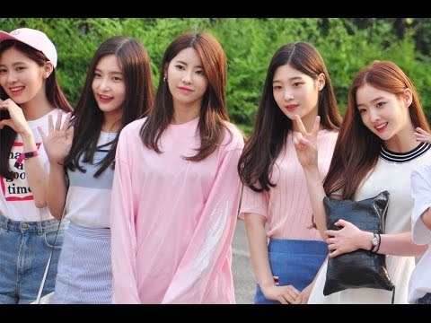 160617 DIA (다이아) arriving at Music Bank @Kpopmap