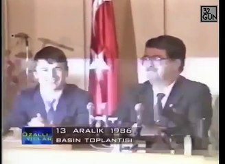 Turgut Özal Naim Süleymanoğlu'nun Tercümanlığını Yapıyor