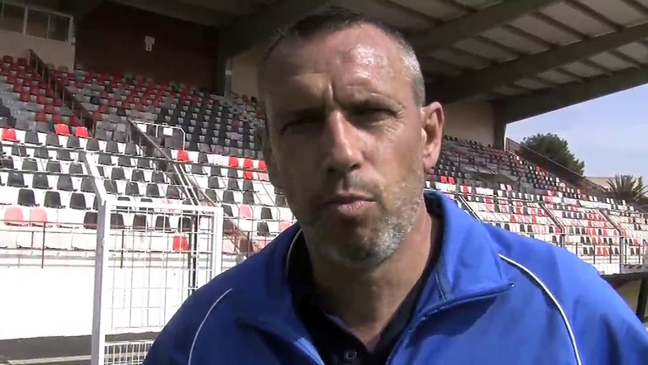 Le défenseur sang et or Mehdi Messaoudi et le coach du FCM Franck Priou