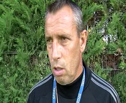 Le coach du FC Martigues Franck Priou avant le derby