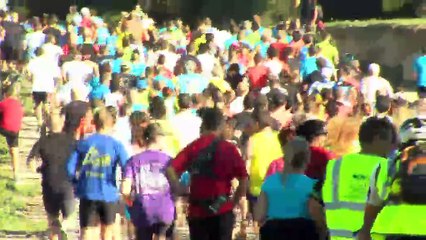 Revivez les 4 premiers kilomètres de la Foulée Martégale 2015.
