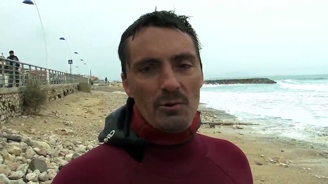 Beaucoup de surfeurs à Sausset les Pins