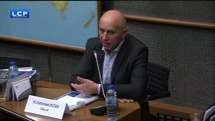 Dépendance des agriculteurs aux pesticides : la France a manqué le virage de la "mécanisation"