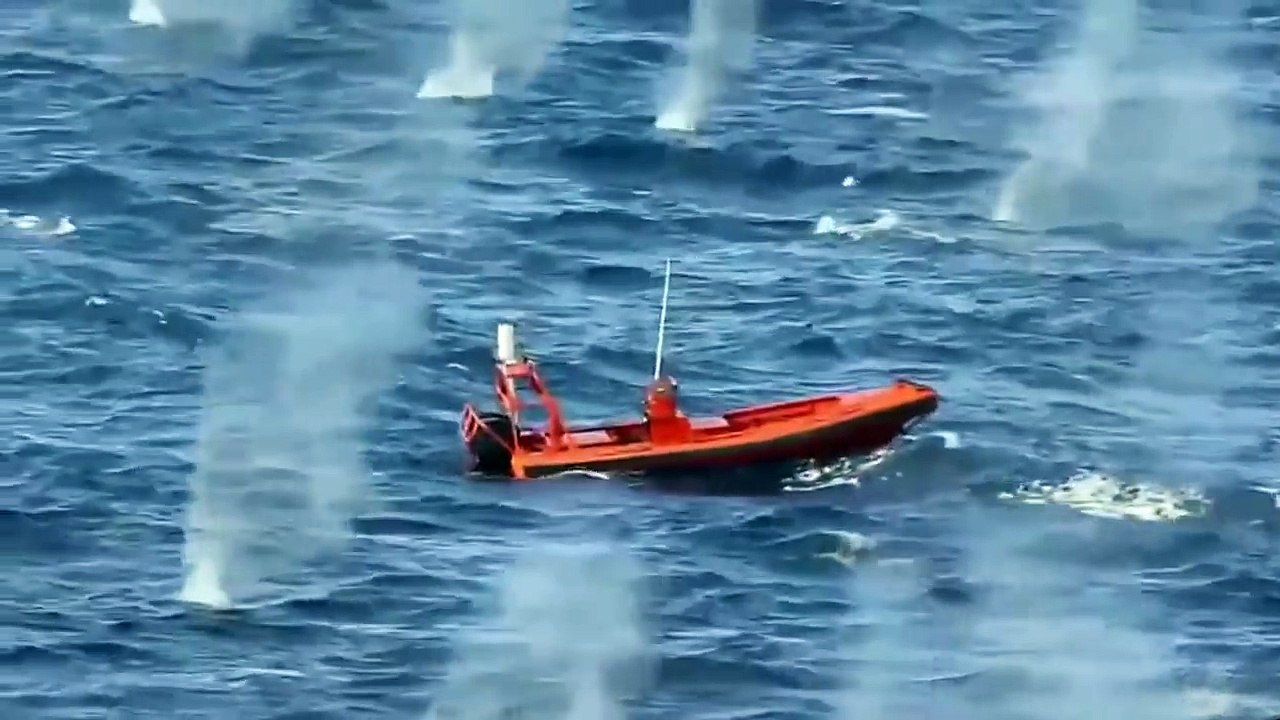 La Marine Us tire sur un bateau pirate Somalien