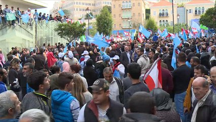 أنصار الحريري ينتظرون خطواته القادمة بعد التراجع عن الاستقالة