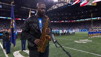 Saxophonist Mike Phillips opens Vikings-Lions in style with anthem