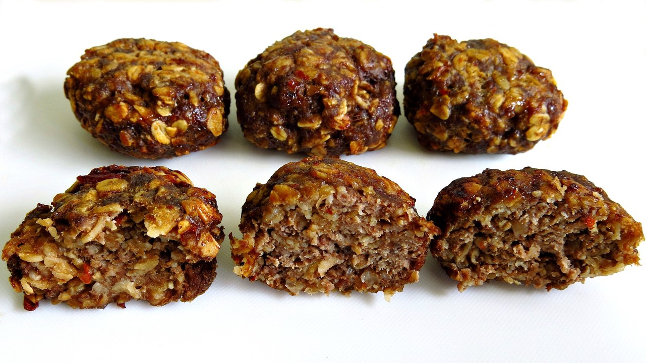 4 INGREDIENT CHILI LAMB RISSOLES