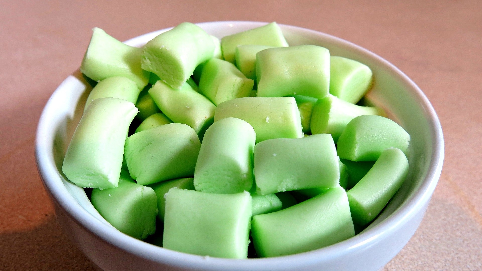 HOW TO MAKE BUTTERMINTS