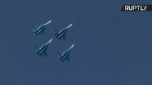 Força aérea russa faz show em Dubai