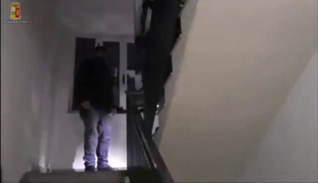 Napoli - scacco al clan camorra e sequestrati beni: 19 arresti