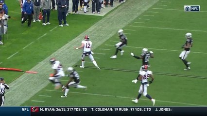 Paxton Lynch shows off wheels on 12-yard scramble