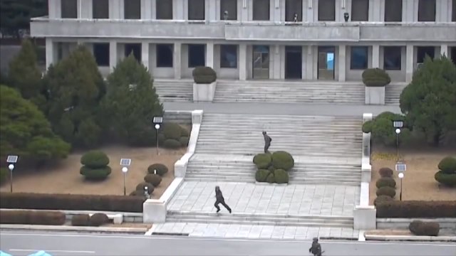 [취재N팩트] 귀순 병사 놓친 北 경비대 교체 정황 / YTN