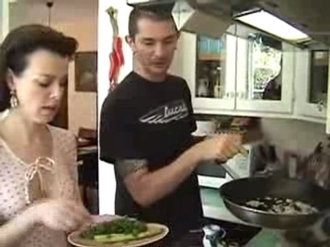 Debi Mazar - The Tuscan Gun Ep #03 1/2: Risotto with Sausage