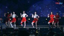 饭拍韩国女团热舞现场, 很受欢迎的一首歌!_高清(00h01m07s-00h01m09s)