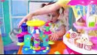 Bad Baby ГИГАНТСКОЕ Мороженое НАПАДАЕТ Giant ICE Cream Attack Funny kids video Видео для детей