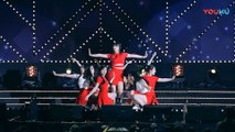 饭拍韩国女团热舞现场, 很受欢迎的一首歌!_高清(00h02m20s-00h02m22s)