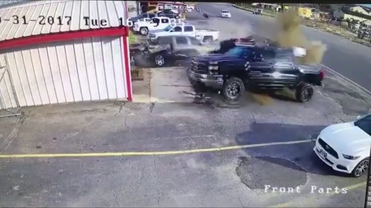 Un chauffard drogué perd le controle de son 4x4... Choc incroyable