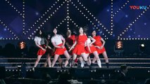 饭拍韩国女团热舞现场, 很受欢迎的一首歌!_高清(00h02m43s-00h02m45s)