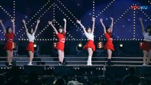 饭拍韩国女团热舞现场, 很受欢迎的一首歌!_高清(00h02m47s-00h02m49s)