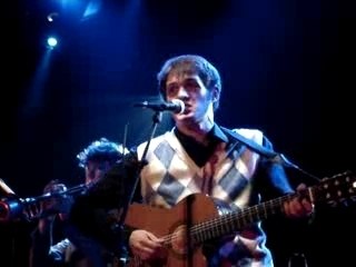 FAUT SORTIR LE CHIEN   "ASPI 2000"