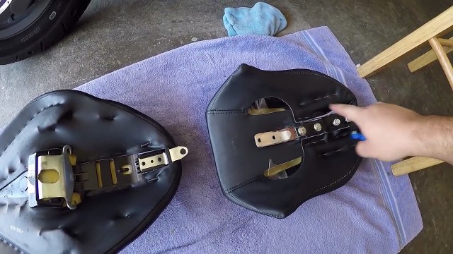 HOW TO - Install Passenger Seat (Pillion) - Harley Sportster Iron 883-ySy2aAGW2aY