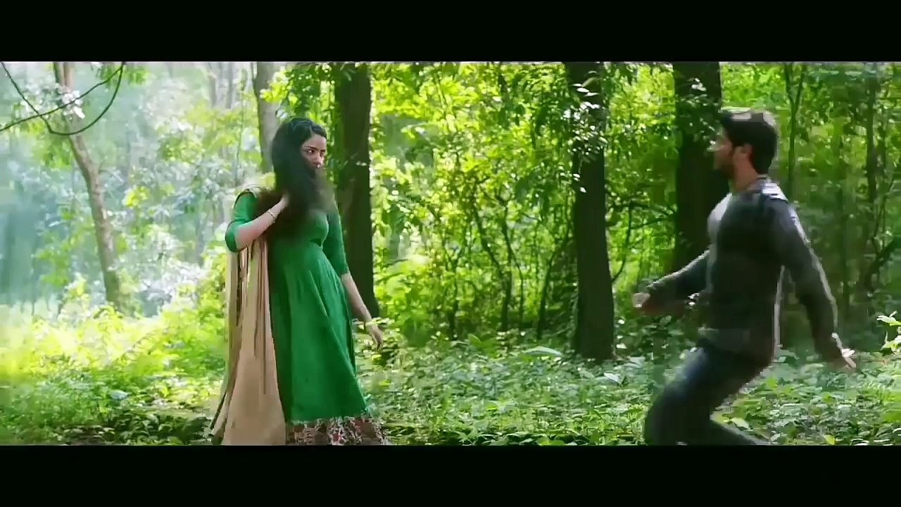 Un Mela Paithiyam Aanen | Whatsapp Status | Tamil Lovely Lyrics