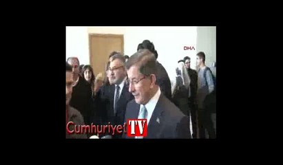 Ahmet Davutoğlu: Gençlerle arama kimse giremez