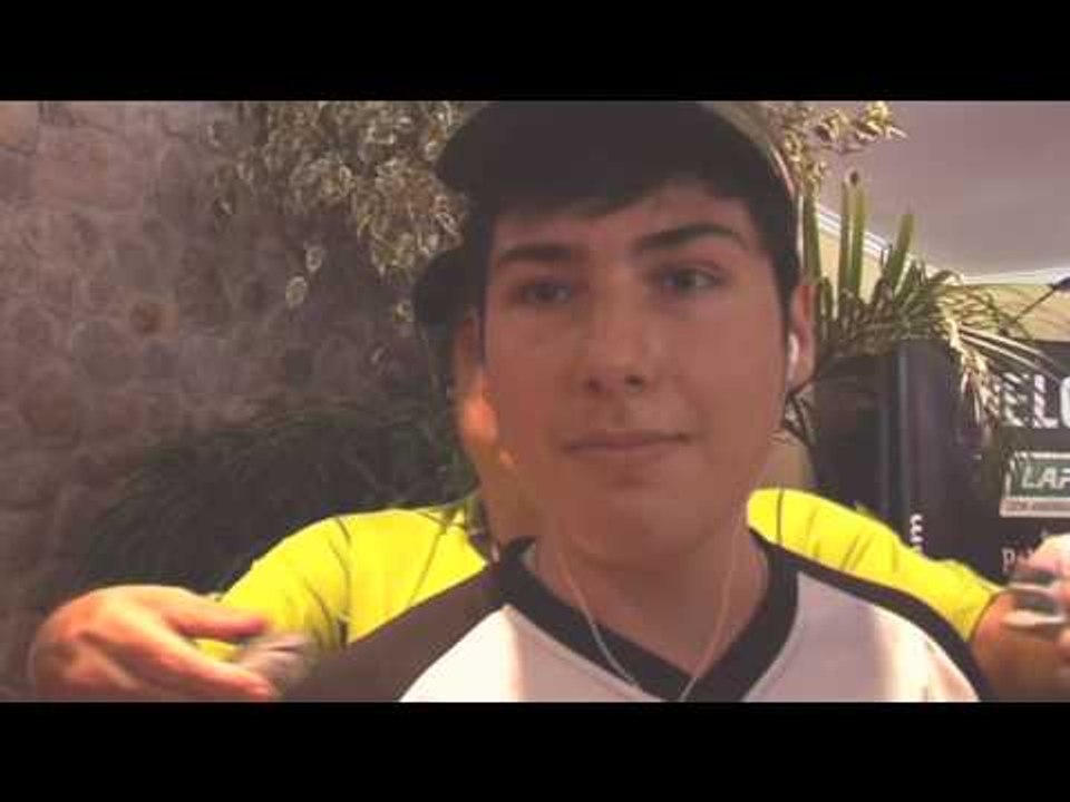 Humberto Brenes HumbertoB - Jose Brenes saca a su tio Alex de la mesa(Espanol)  PokerStars.com