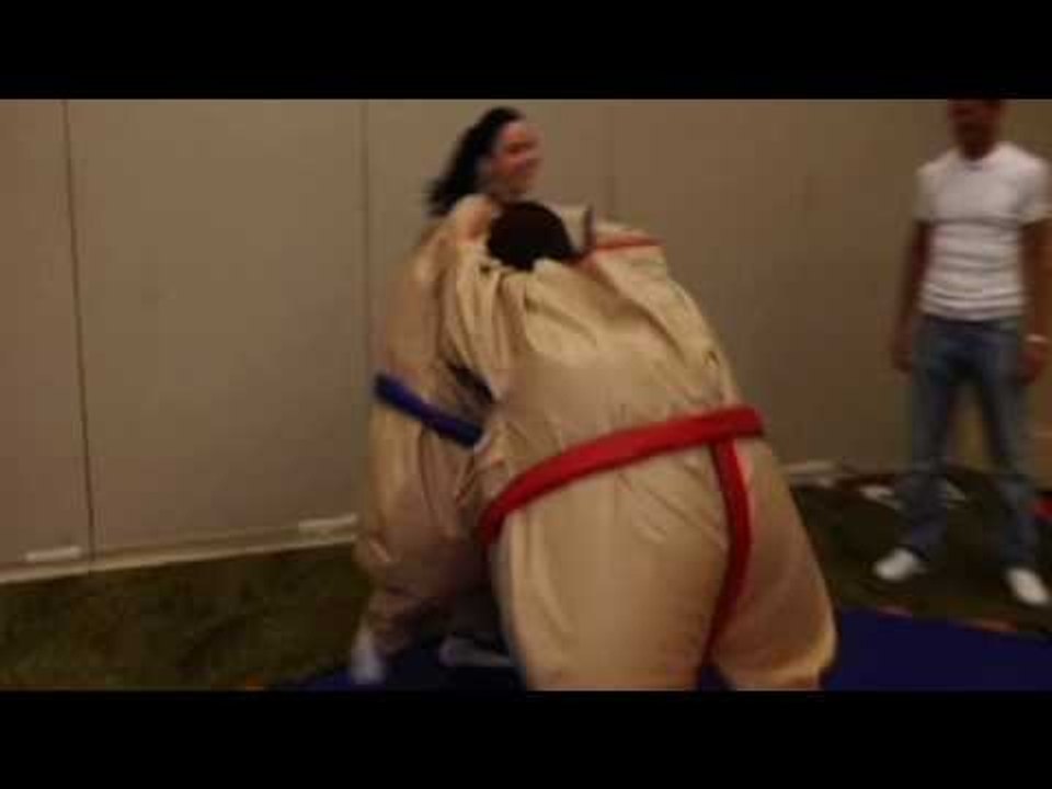 PCA 2010: Jayde and Sarah's sumo fun  PokerStars.com