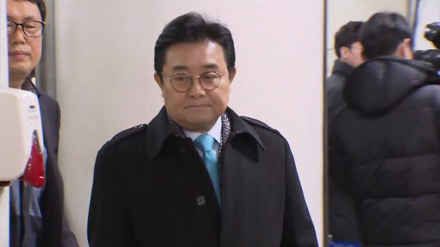 '뇌물 혐의' 전병헌 영장 심사...구속 여부 오늘 밤 결정 / YTN