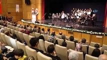 Rize'de Öğretmenler Gününü Öğrenciler Türküyle Kutladı