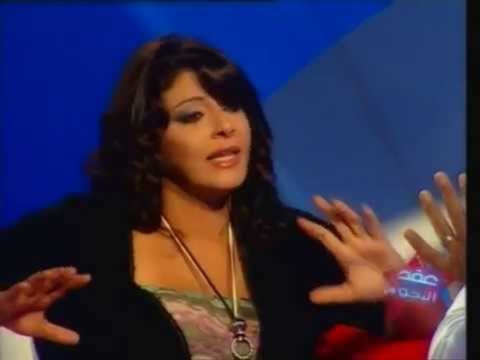 هالة صدقى وعشقها للكلاب    لن تصدق الفنانة هالة صدقى تعيش مع 14 كلب لأنهم أوفياء أكثر من البنى أدمين
