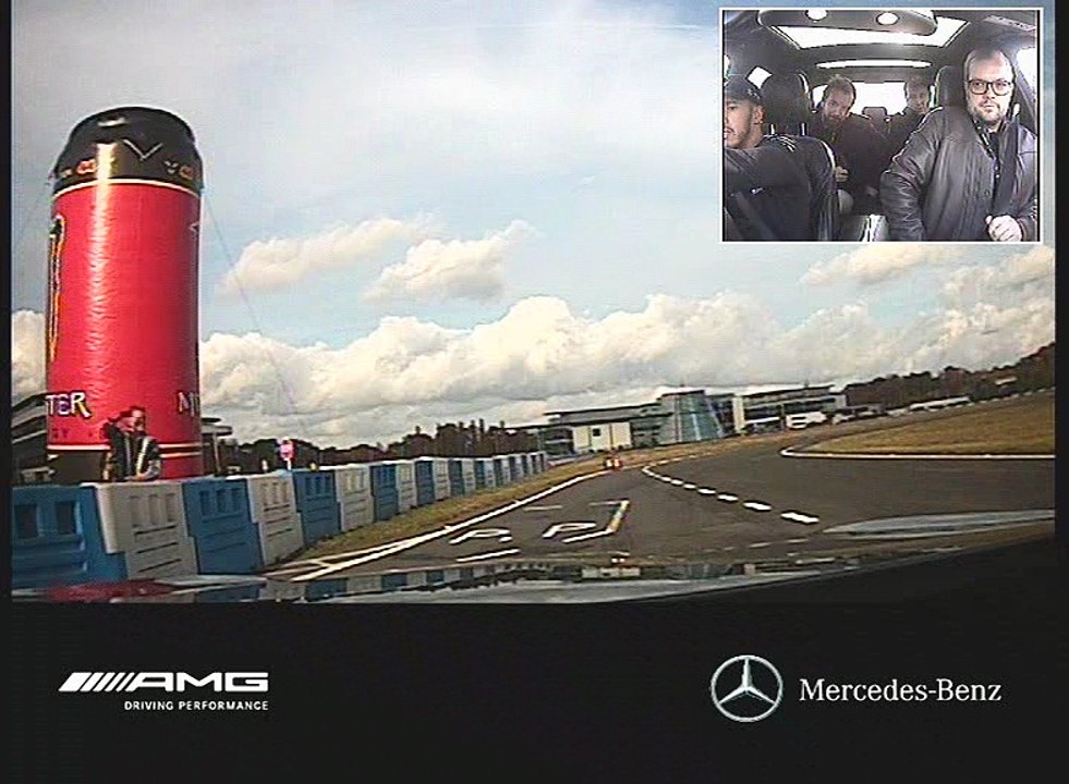 Formule 1: en voiture avec Lewis Hamilton