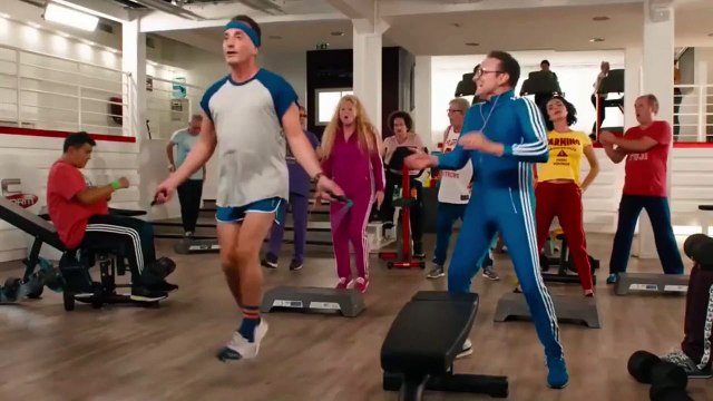 Stars 80 : quand Julie Pietri se livre des fleurs à elle-même