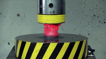 EXPERIMENT Glowing 1000 degree PADLOCK vs HYDRAULIC PRESS 100 TON