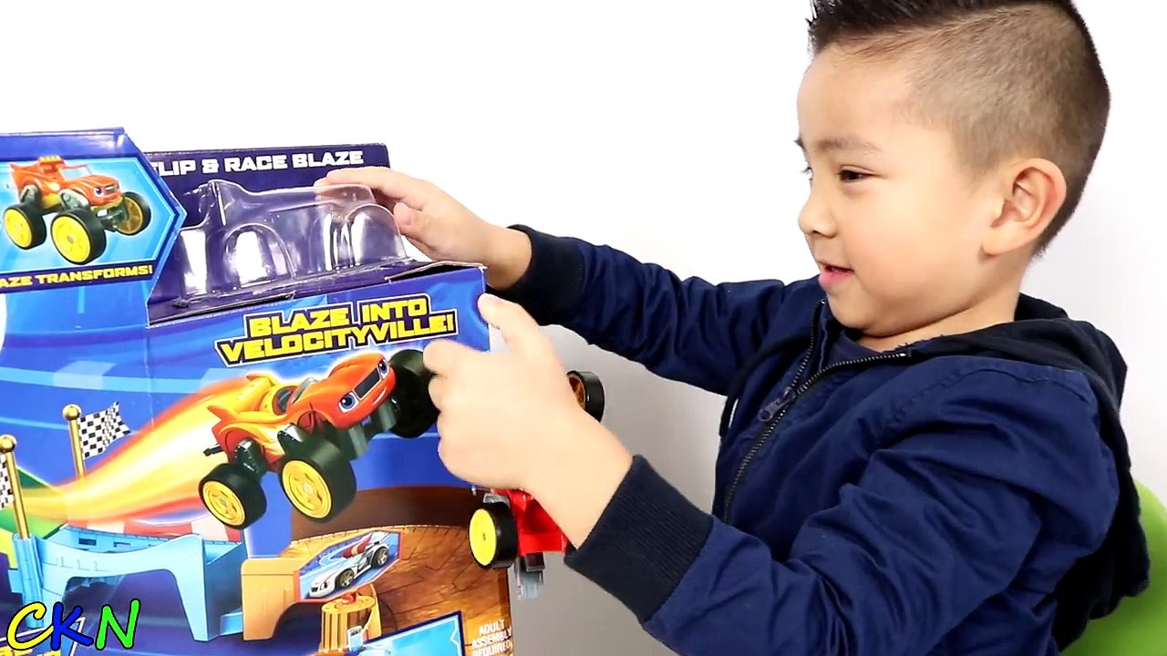 BLAZE And The Monster Machines Toy Unboxing Flip & Race Speedway Ckn ...