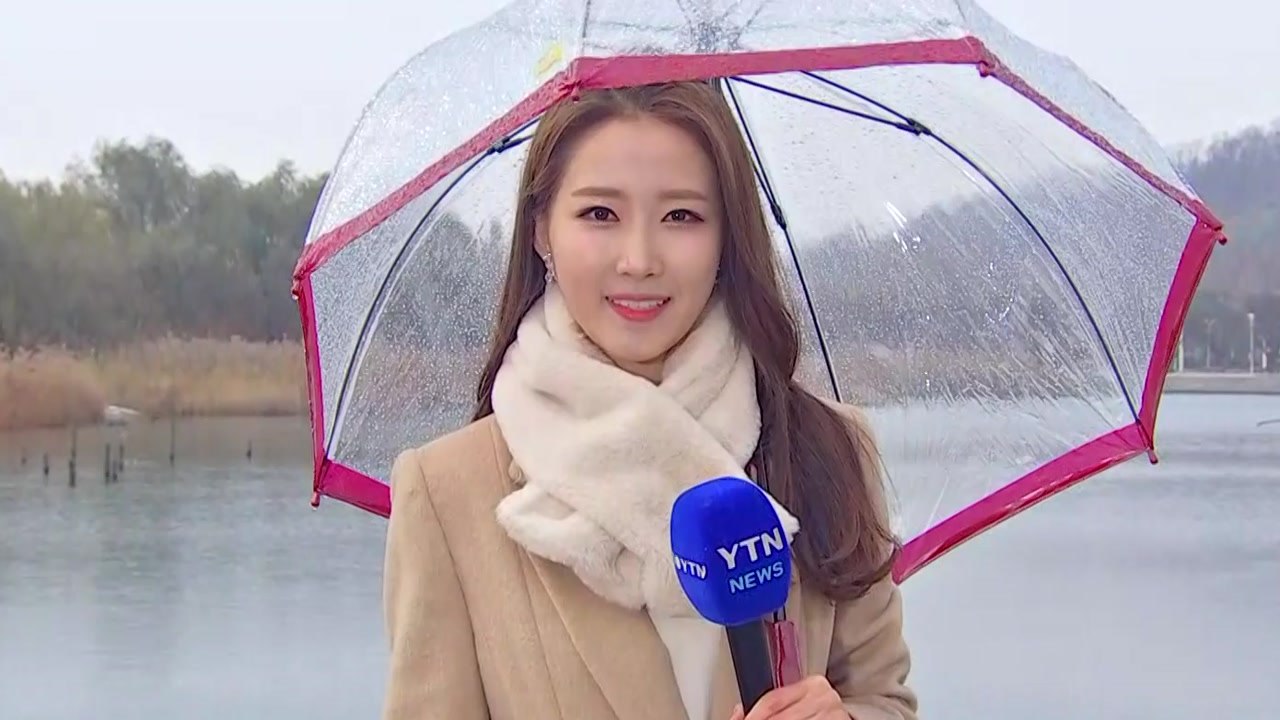 [날씨] 오늘 중부 곳곳 비·눈...추위 주춤 / YTN