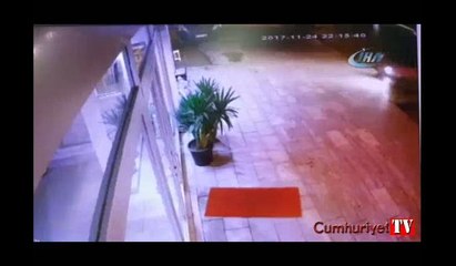 Davetsiz misafir işyeri sahibini şaşkına çevirdi