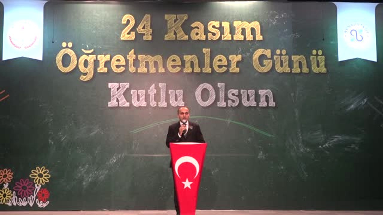 Arnavutköy Belediyesi Öğretmenlere Yemekli Bir Program Düzenledi