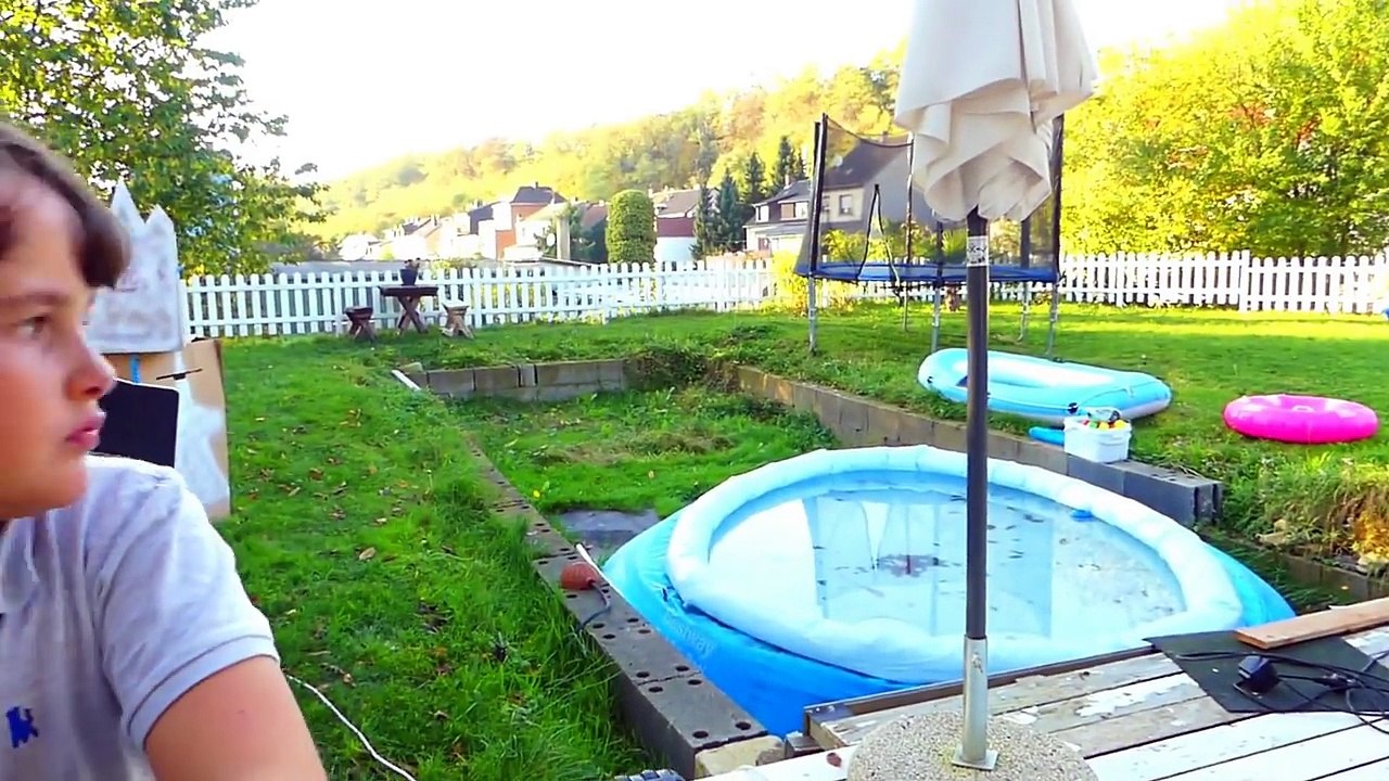 On EXPLOSE notre PISCINE - Swimming pool Destruction - Fail