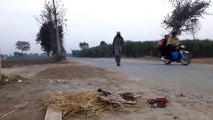 New Funny Pakistani Bike Chori ( PV Production Phalia Videos ) Mandi Bahauddin  _ King Comedy Scense-wAaOnCFwNBQ.CUT.00'34-01'10