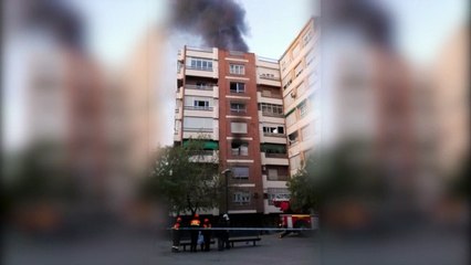 Una fallecida y varios heridos en el incendio de un edificio en Granada